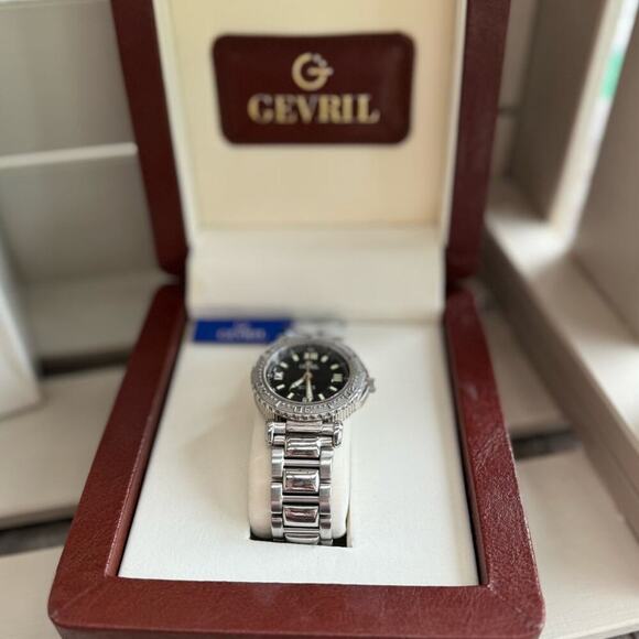 Gevril Seacloud Men's Authentic Limited Edition Steel Watch 40mm Watch 223/500 - Picture 2 of 12